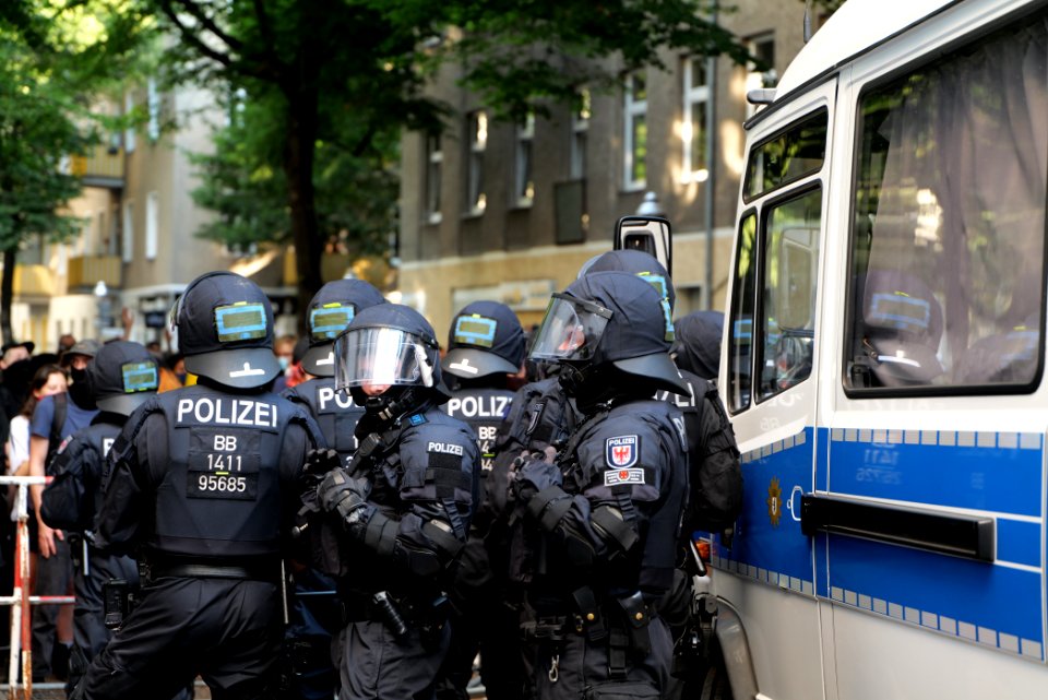Syndikat eviction protest Berlin Weisestraße 2020-08-07 46