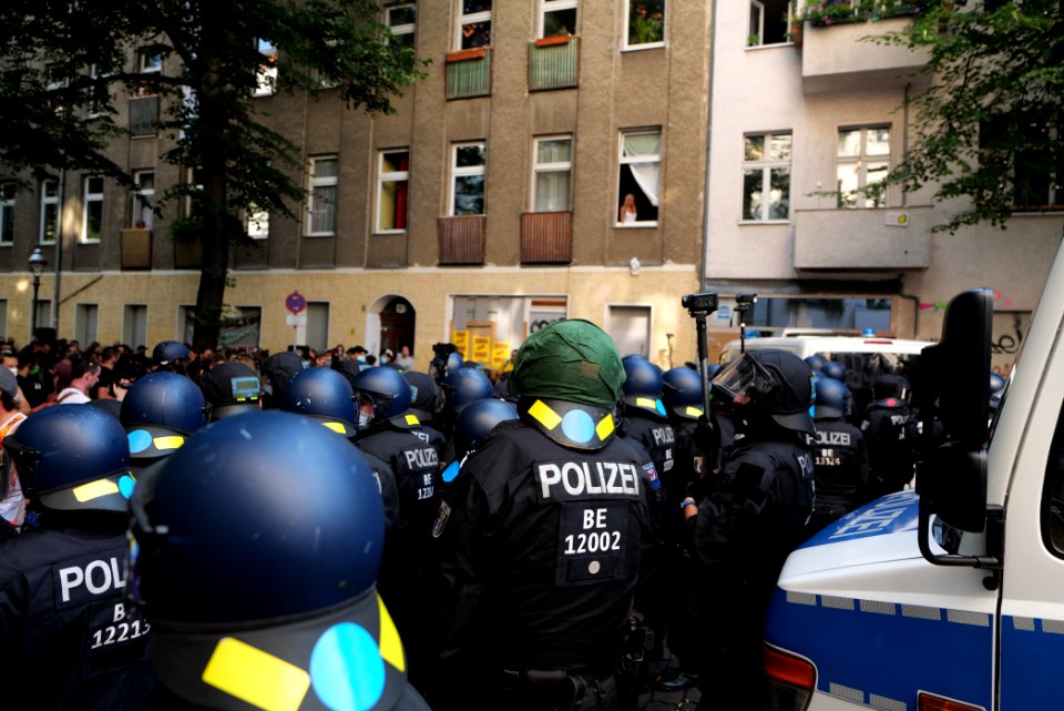 Syndikat eviction protest Berlin Weisestraße 2020-08-07 56