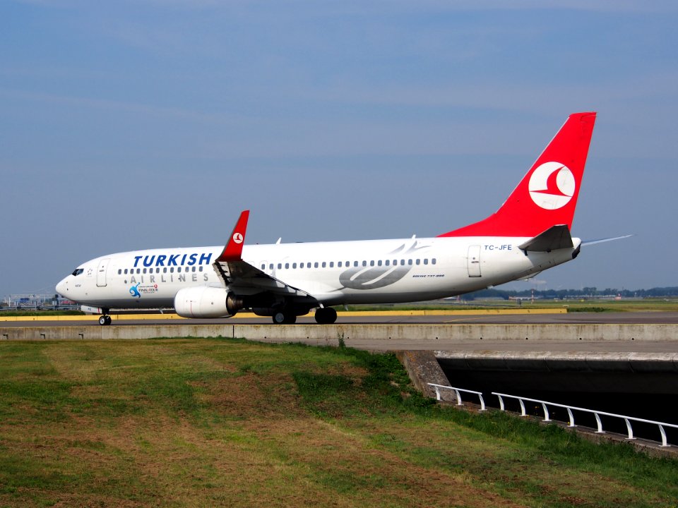 TC-JFE Turkish Airlines Boeing 737-8F2(WL) - cn 29767 taxiing, 25august2013 pic-007