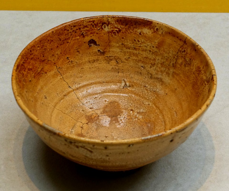 Tea bowl known as 'Sano-ido', Oido type, Korea, Joseon dynasty, 1500s AD, ceramic - Tokyo National Museum - Tokyo, Japan - DSC09349
