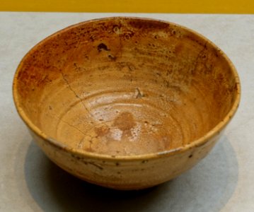 Tea bowl known as 'Sano-ido', Oido type, Korea, Joseon dynasty, 1500s AD, ceramic - Tokyo National Museum - Tokyo, Japan - DSC09349