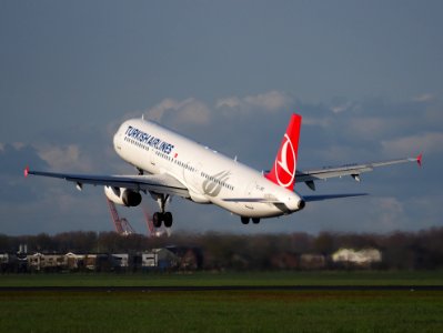TC-JRD Turkish Airlines Airbus A321-231 - cn 3015 takeoff from Polderbaan, Schiphol (AMS - EHAM) at sunset, pic3 photo
