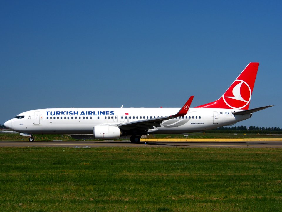 TC-JFM Turkish Airlines Boeing 737-8F2(WL) - cn 29775 taxiing 21July2013 pic-007