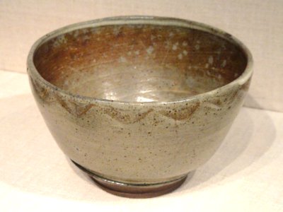 Tea bowl, Japan, Uji, Asahi ware, Edo period, 18th century, stoneware with wood-ash glaze - Freer Gallery of Art - DSC05487
