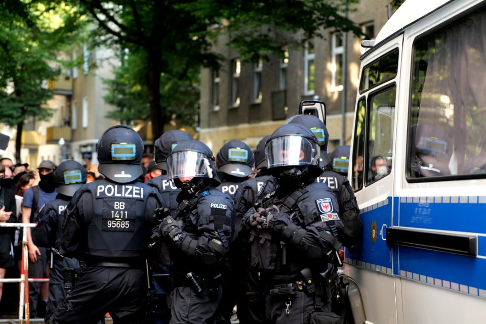 Syndikat eviction protest Berlin Weisestraße 2020-08-07 45
