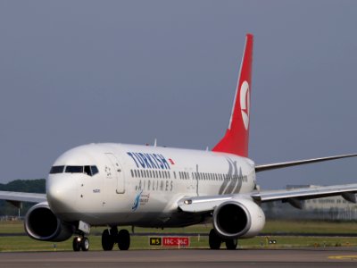 TC-JFE Turkish Airlines Boeing 737-8F2(WL) - cn 29767 taxiing, 25august2013 pic-002