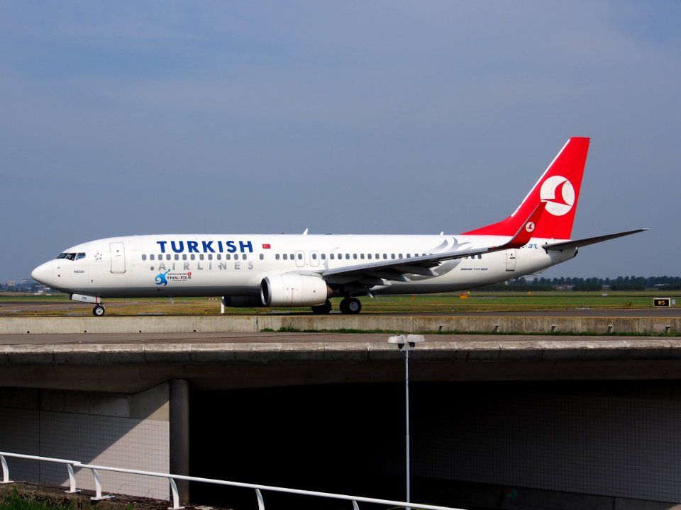 TC-JFE Turkish Airlines Boeing 737-8F2(WL) - cn 29767 taxiing, 25august2013 pic-005