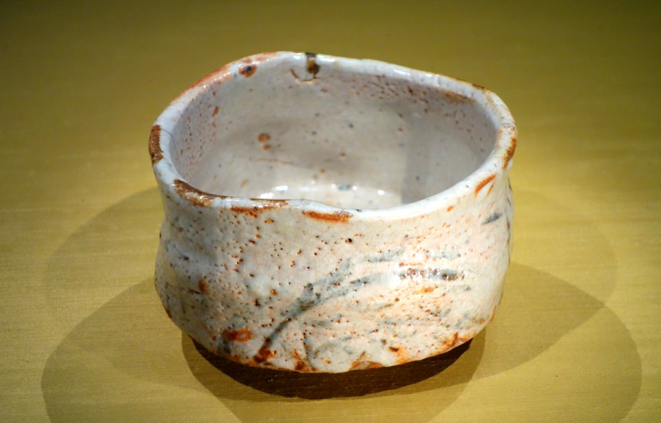 Tea Bowl known as 'Furisode', Mino ware, Shino type, Azuchi-Momoyama to Edo period, 16th-17th century - Tokyo National Museum - DSC05893