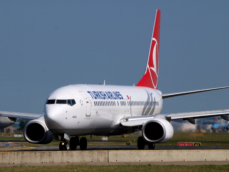 TC-JFM Turkish Airlines Boeing 737-8F2(WL) - cn 29775 taxiing 21July2013 pic-004