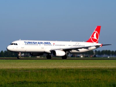 TC-JSB Turkish Airlines Airbus A321 takeoff from Schiphol (AMS - EHAM), The Netherlands, 16may2014, pic-1 photo