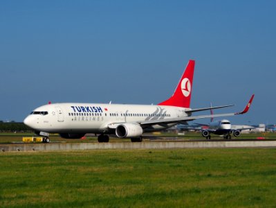 TC-JFN Turkish Airlines Boeing 737-8F2(WL) - cn 29776 taxiing 18july2013 pic-001