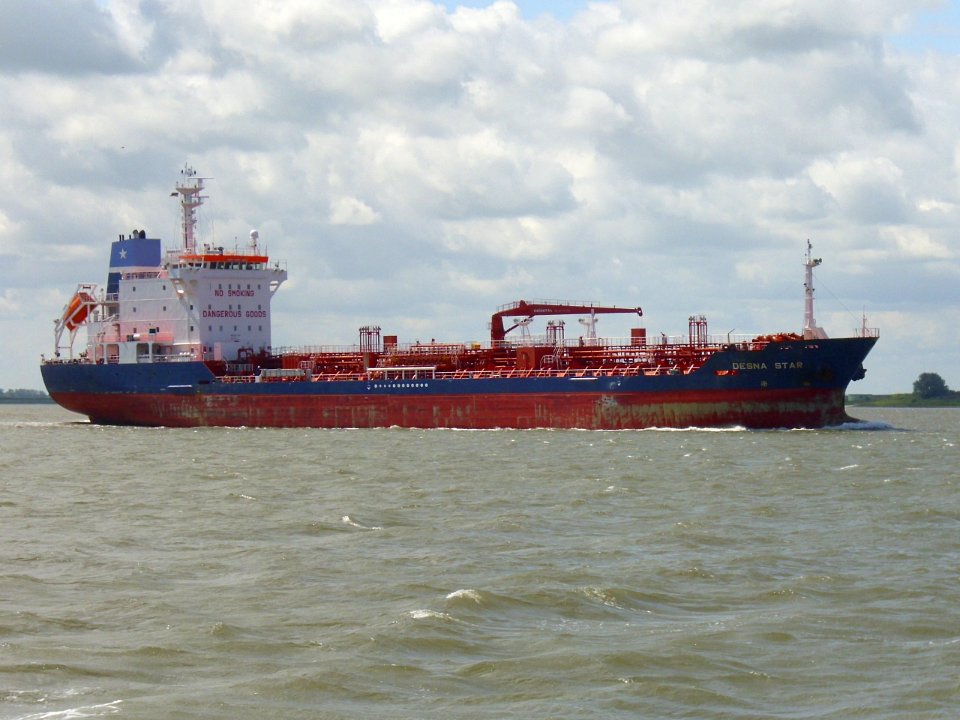 Tanker Desna Star (1)