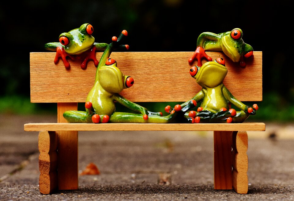 Bench relaxed figure