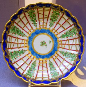 Tea bowl and saucer, red hop trellis, Worcester porcelain, c. 1755-1780, soft-paste porcelain - California Palace of the Legion of Honor - San Francisco, CA - DSC03043