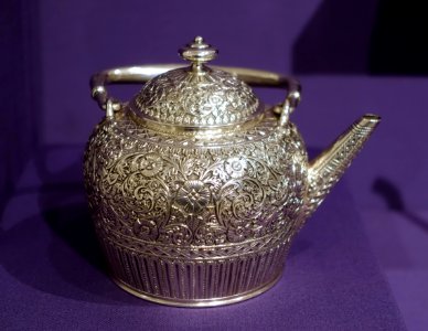 Teapot, Whiting Manufacturing Company, New York City, c. 1890, silver - Dallas Museum of Art - DSC04866