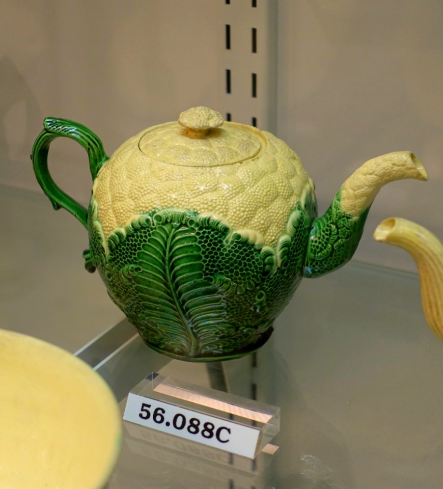 Teapot, attributed to William Greatbatch, Fenton, Staffordshire, 1765-1782, creamware with green-glaze, HD 56.088c - Flynt Center of Early New England Life - Deerfield, Massachusetts - DSC04508