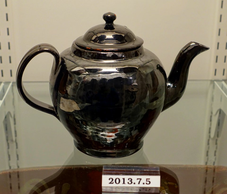Teapot, attributed to Thomas Crafts, Whately MA, 1822-1832, lead-glazed redware, manganese, item HD 2013.7.5 - Flynt Center of Early New England Life - Deerfield, Massachusetts - DSC04062