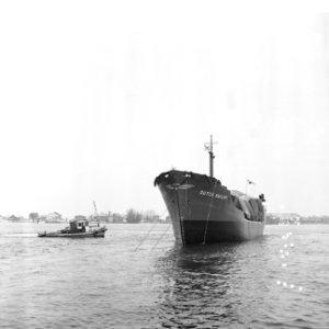 Tanker Dutch Sailor te Stikkeveen op werf De Groot en Van Vliet te water gelaten, Bestanddeelnr 918-6864