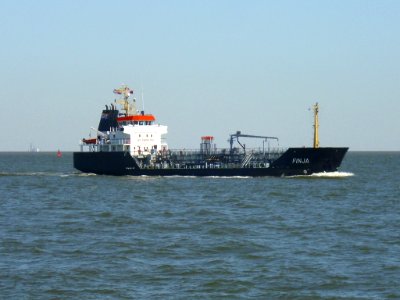 Tanker Finja 2012-08-12 (1)