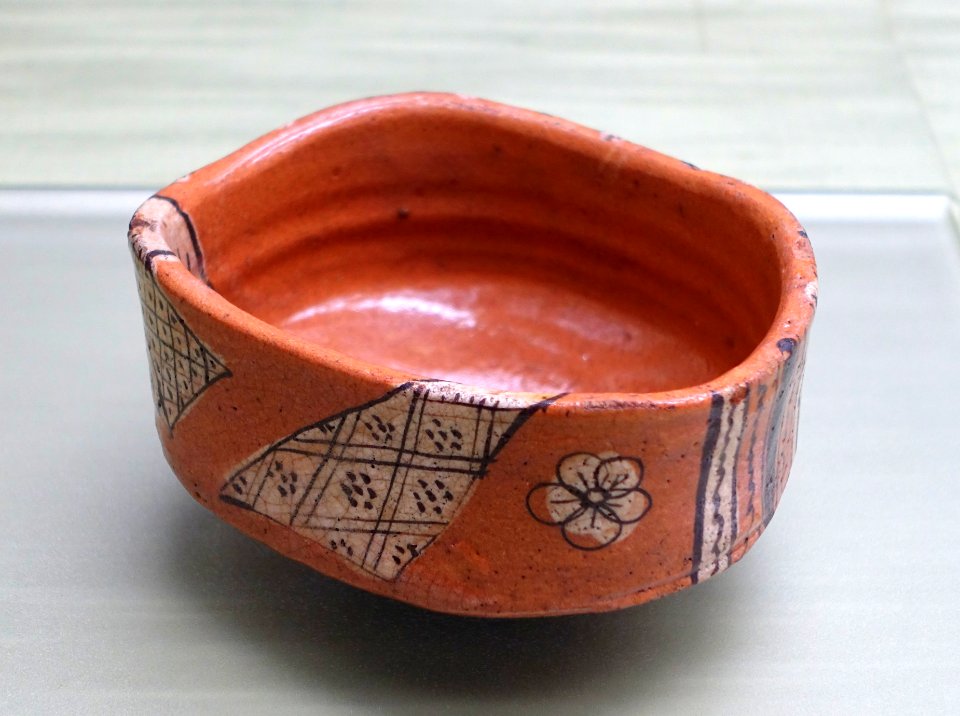 Tea bowl in shoe form, Mino ware, Aka oribe type, Edo period, 1600s AD, ceramic - Tokyo National Museum - Tokyo, Japan - DSC09496