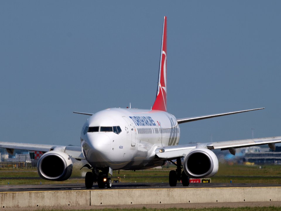 TC-JFM Turkish Airlines Boeing 737-8F2(WL) - cn 29775 taxiing 21July2013 pic-002