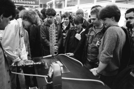 Technobeurs 82 in Utrechtse Jaarbeurs. Belangstelling op de beurs, Bestanddeelnr 932-0571
