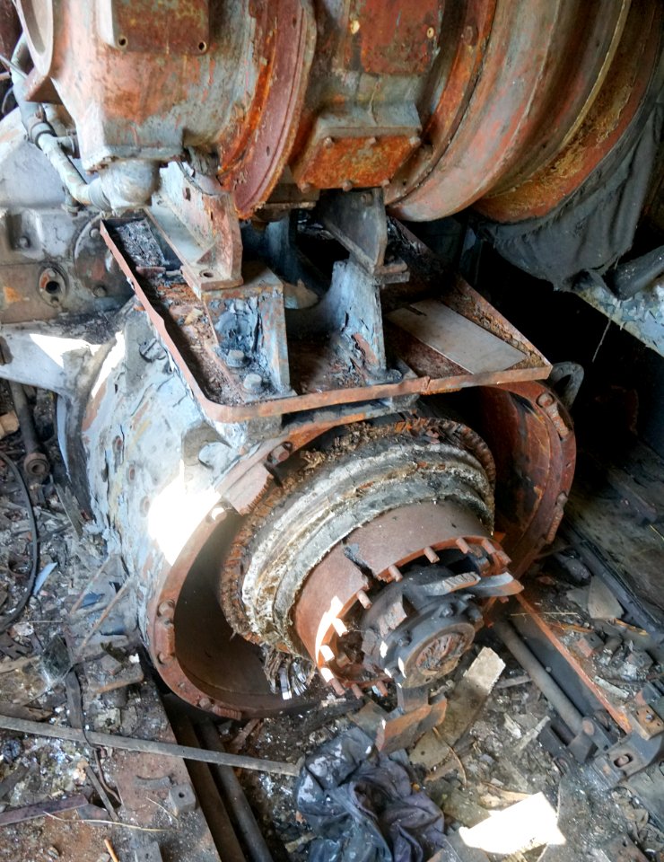 TE2-088 interior - generator