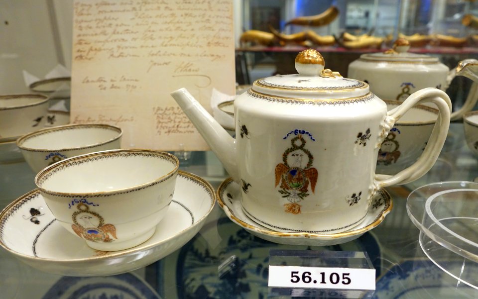 Teapot and cup, Dr. David Townsend, Society of Cincinnati, China, c. 1790, porcelain, overglaze enamels, gilt, HD 56.105 - Flynt Center of Early New England Life - Deerfield, Massachusetts - DSC04833