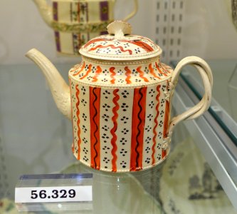 Teapot, Yorkshire or Staffordshire, England, 1770-1780, creamware, overglaze enamels, HD 56.329 - Flynt Center of Early New England Life - Deerfield, Massachusetts - DSC04557