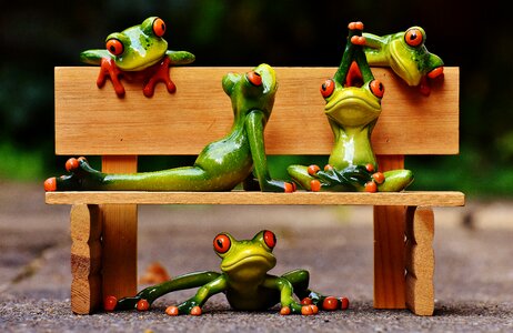 Bench relaxed figure