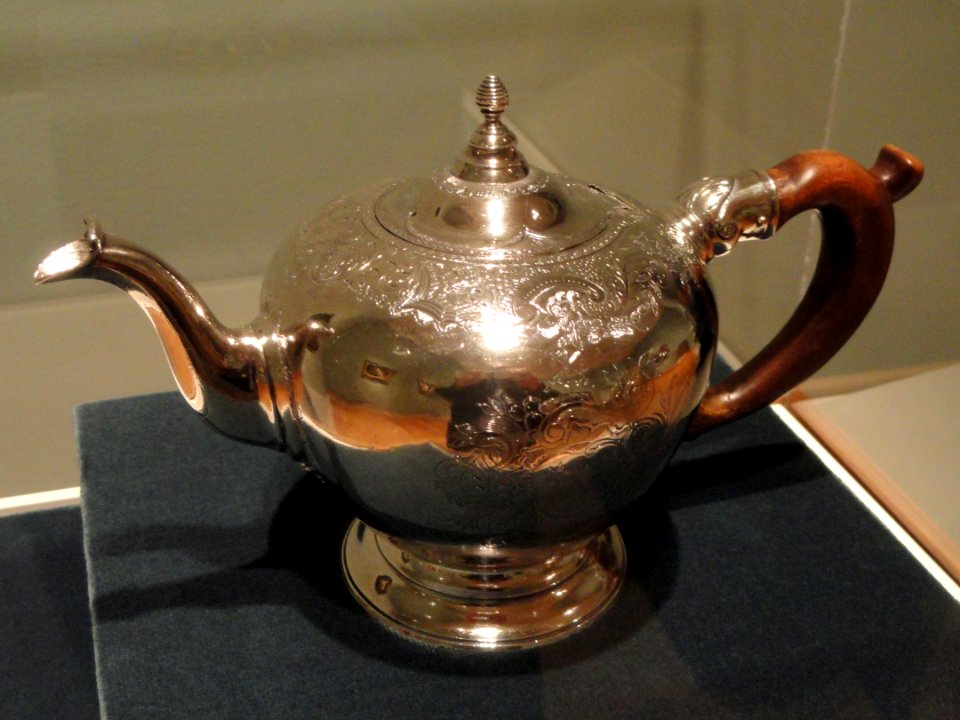 Teapot, about 1755-1760, Nathaniel Hurd, Boston, silver - Cleveland Museum of Art - DSC08907