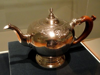 Teapot, about 1755-1760, Nathaniel Hurd, Boston, silver - Cleveland Museum of Art - DSC08907