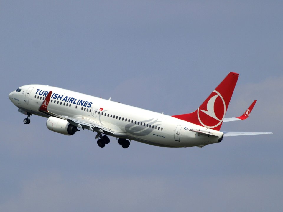 TC-JHN Turkish Airlines Boeing 737-8F2(WL) - cn 40981 14july2013 pic2