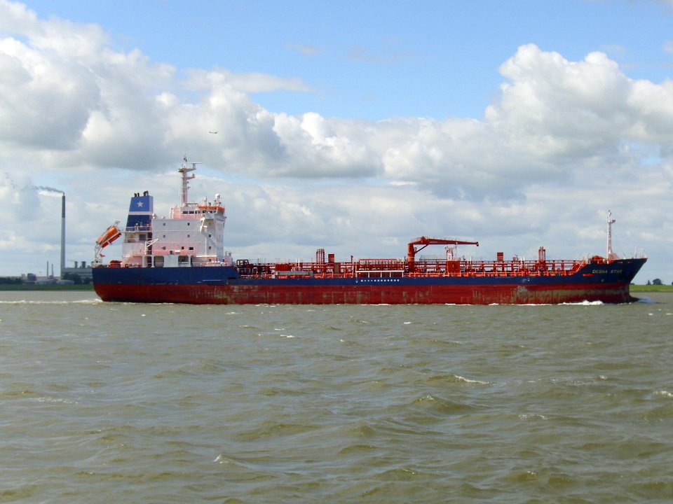 Tanker Desna Star (2)