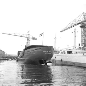 Tanker Dutch Sailor te Stikkeveen op werf De Groot en Van Vliet te water gelaten, Bestanddeelnr 918-6865