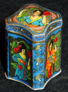 Tea sample tin with four Geishas, photo7