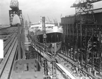 Te water lating bij Rotterdam van M. S. Duivendrecht, Bestanddeelnr 903-6362