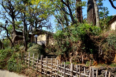 Teahouses from the street - Hatakeyama Memorial Museum of Fine Art - DSC01030