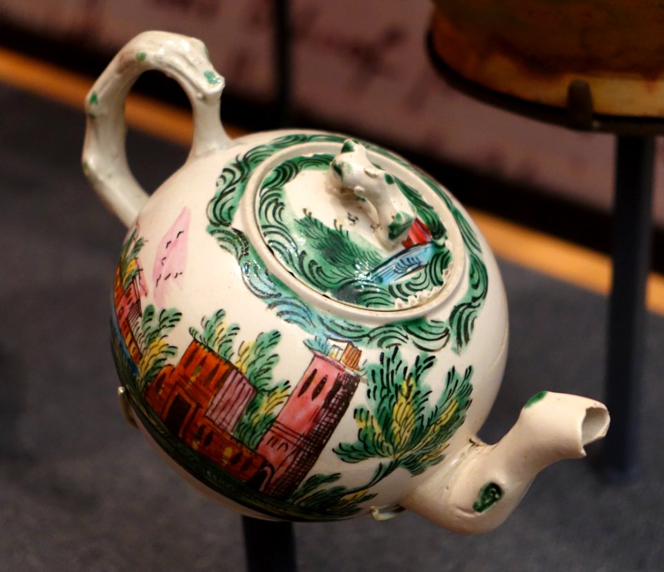 Teapot, England, 1750-1760, white salt-glazed stoneware - National Museum of American History - DSC00093