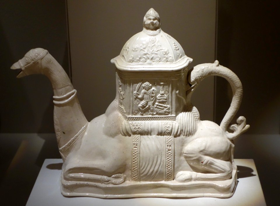 Teapot, Staffordshire, c. 1745, stoneware with salt glaze - Chazen Museum of Art - DSC02220