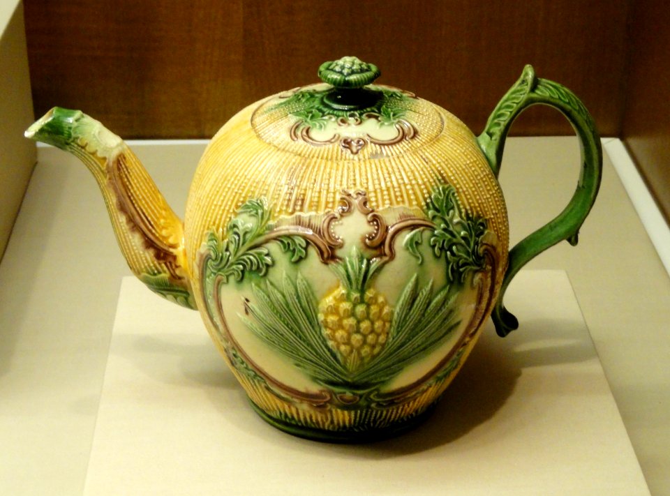 Teapot, probably Staffordshire, c. 1765-1770 - Nelson-Atkins Museum of Art - DSC08731