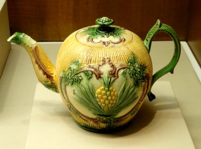Teapot, probably Staffordshire, c. 1765-1770 - Nelson-Atkins Museum of Art - DSC08731