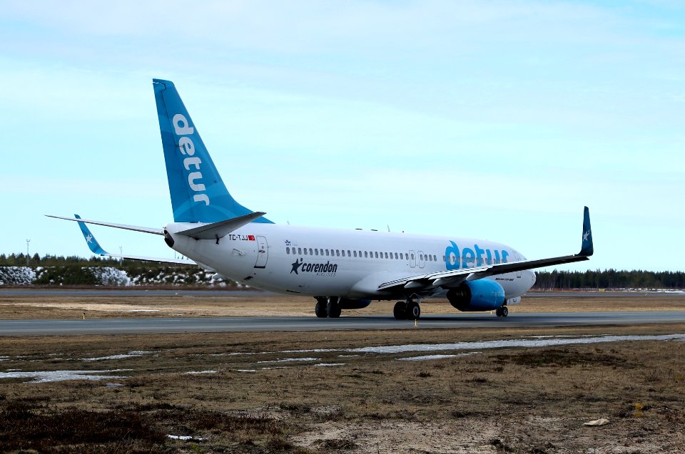 TC-TJJ Oulu Airport 20160403 04