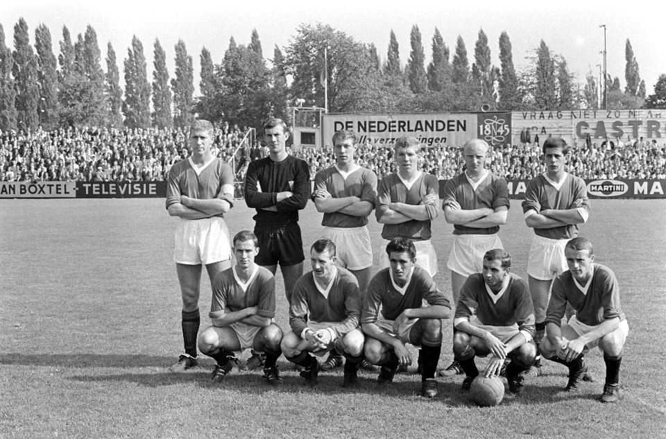 Teamfoto van het elftal van ADO, Bestanddeelnr 919-5518