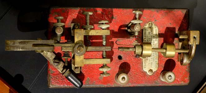 Telegraph key, Vibroplex, Horace G. Martin - National Electronics Museum - DSC00221