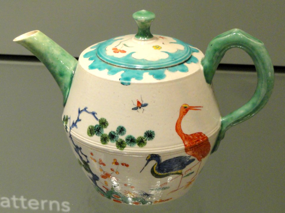 Teapot, Staffordshire, c. 1745-1755, decorated in London, c. 1745-1755, salt-glazed stoneware with overglaze enamels - Gardiner Museum, Toronto - DSC00562