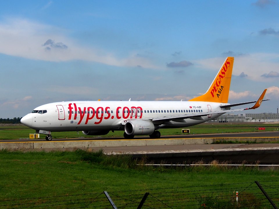 TC-AZP Boeing 737-82R(WL) Pegasus taxiing at Schiphol (AMS - EHAM), The Netherlands, 18may2014, pic-1