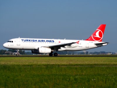 TC-JPC Turkish Airlines Airbus A320 takeoff from Schiphol (AMS - EHAM), The Netherlands, 17may2014, pic-1 photo