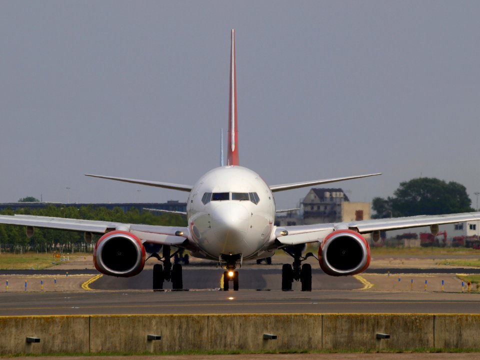TC-TJH Corendon Airlines Boeing 737-86J(WL) - cn 29121 taxiing 14july2013 pic-002