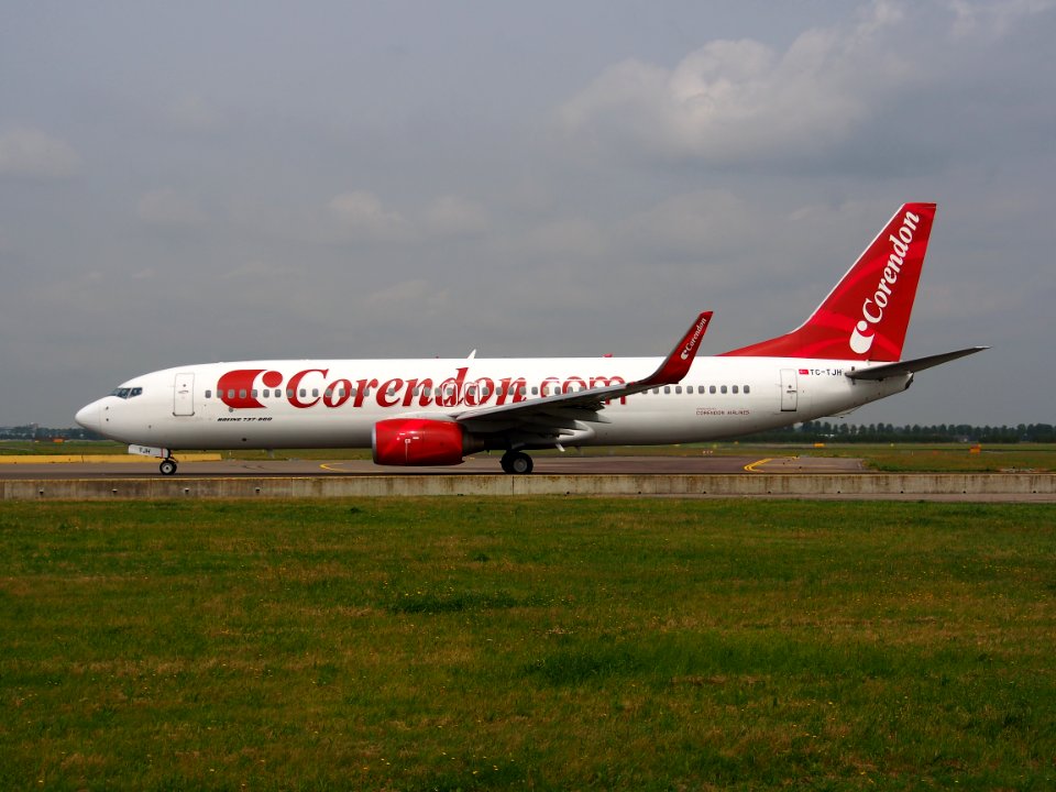 TC-TJH Corendon Airlines Boeing 737-86J(WL) - cn 29121 taxiing 14july2013 pic-007